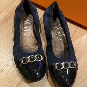 AGL Navy flats